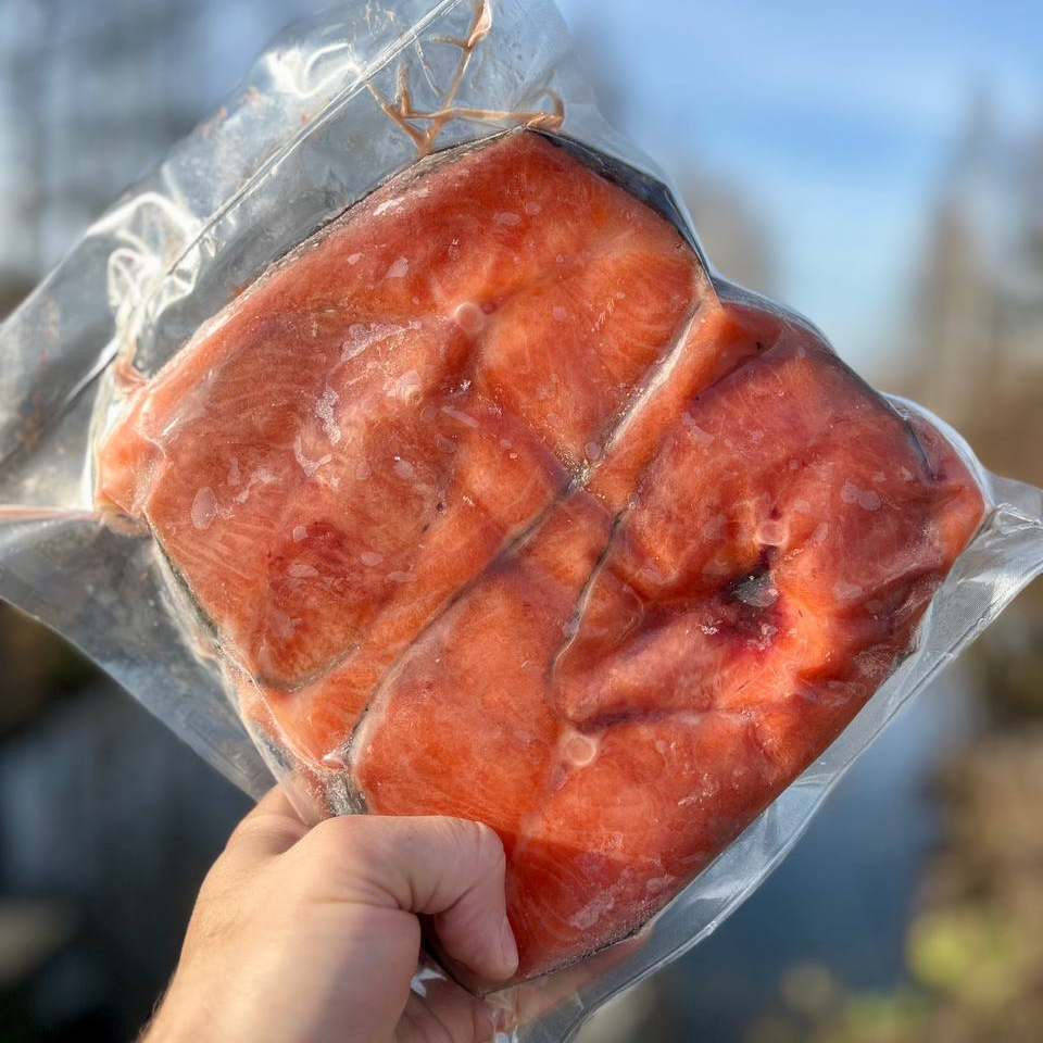 Стейки форели мороженые, потрошённые (упаковка 1 кг)